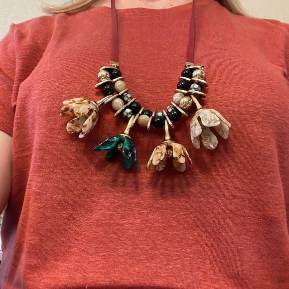 Zara Flower Necklace - Picture 10 of 10